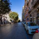 L�edificio eclettico, costruito nel 1883, si trova in via Crisanzio 18, di fronte all�Ateneo